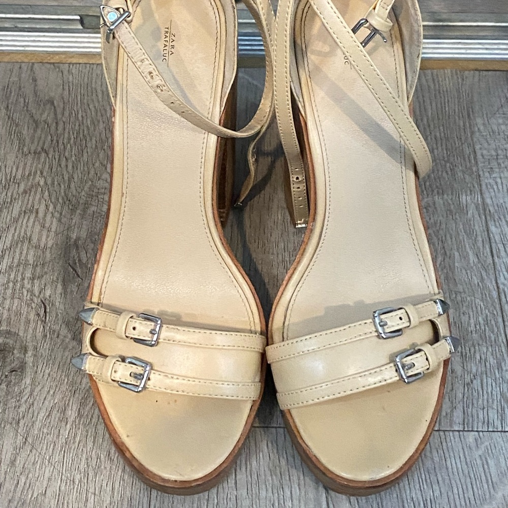 Zara wood heals